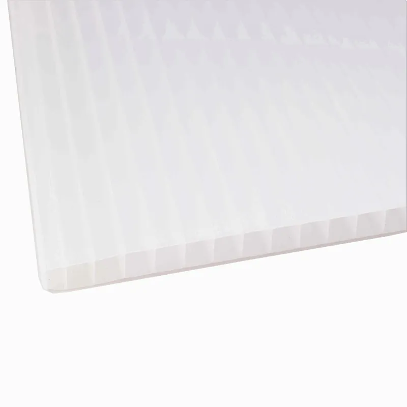 Alkuperäinen PC-kennolevy Keraplast 10mm, 1050x2500mm, opaali 2.625m²
